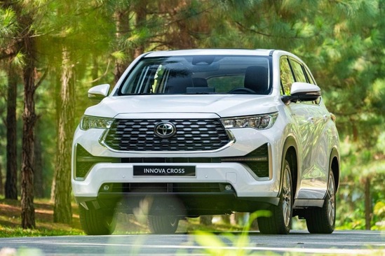 Giá lăn bánh xe Toyota Innova Cross 2023 tại Toyota Bắc Giang